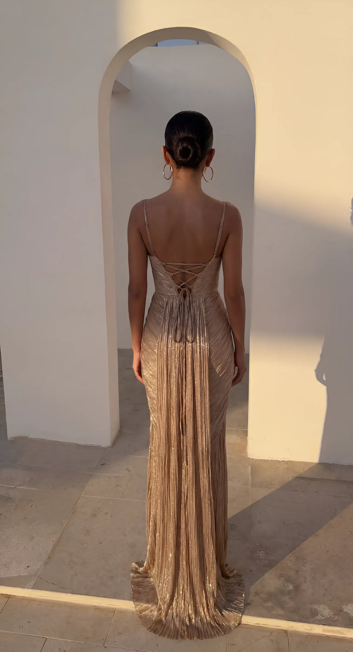 Women's Elegant Pleated Maxi Wedding Guest Dress with Sweetheart Neckline