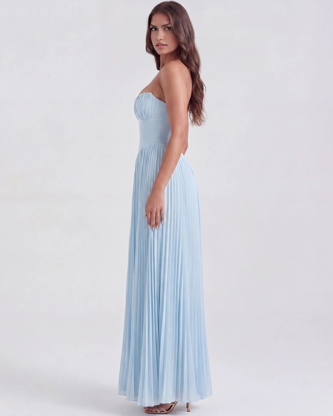 Women's Elegant Pleated Maxi Wedding Guest Dress with Sweetheart Neckline 