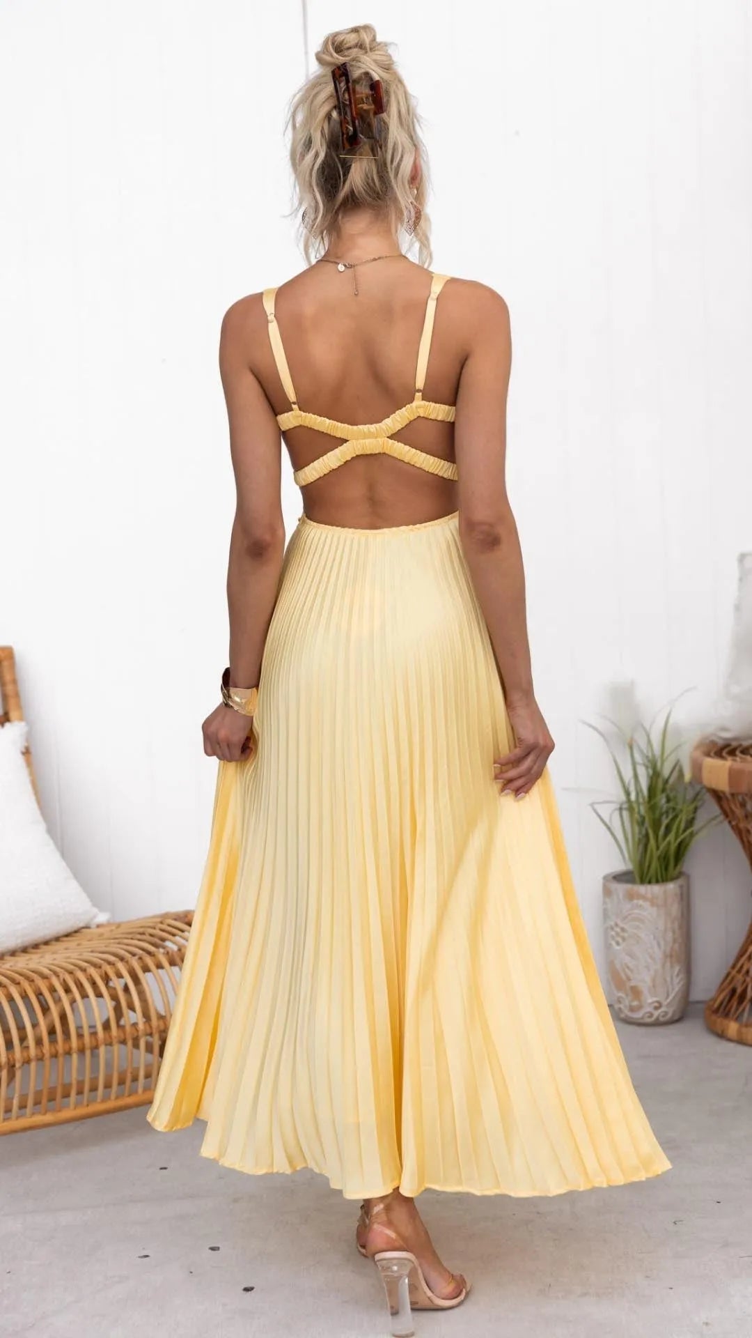 Women's Elegant Summer Maxi Wedding Guest Dress with Pleated Skirt