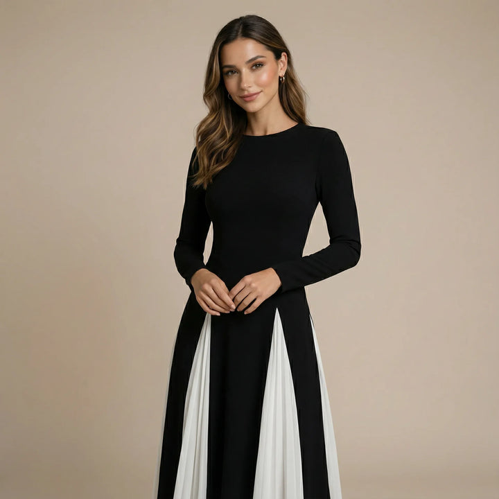 Women's Pleated Elegant Maxi Wedding Guest Dress with Sweetheart Neckline